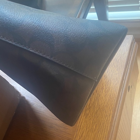 Coach Dark Brown Signature Gallery Tote (EUC) - Picture 9 of 10